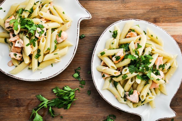 Tiny Spoon Rezepte - Pasta-Lachs-Salat